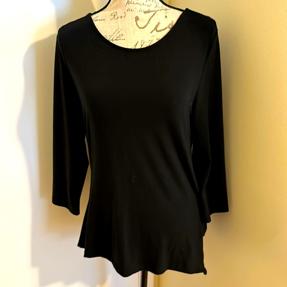 New York And Company Cut Out Back Black Top Large